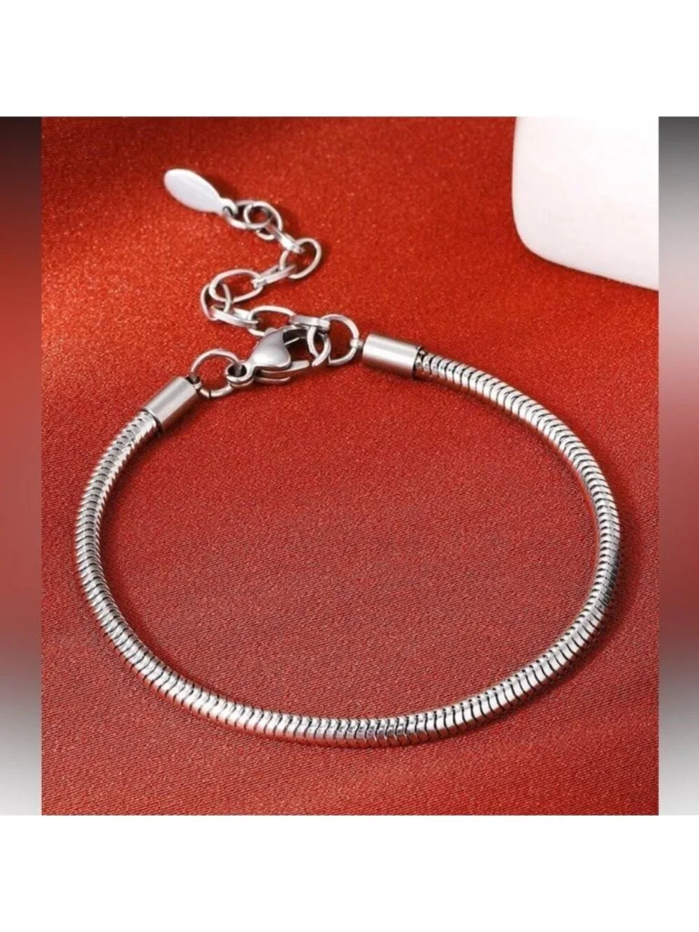 Elegant Silver Bracelet Q71